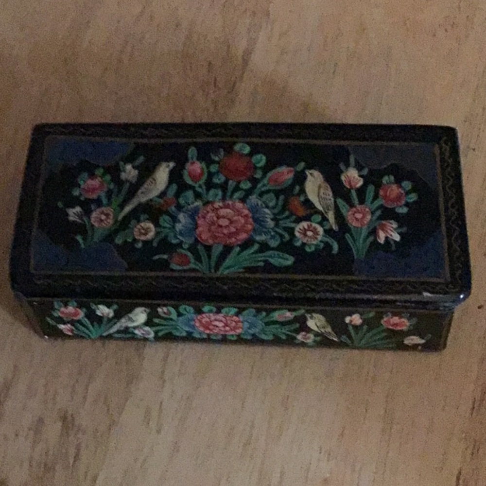 5”x2” Trinket Box Hand painted from Saudi Arabia